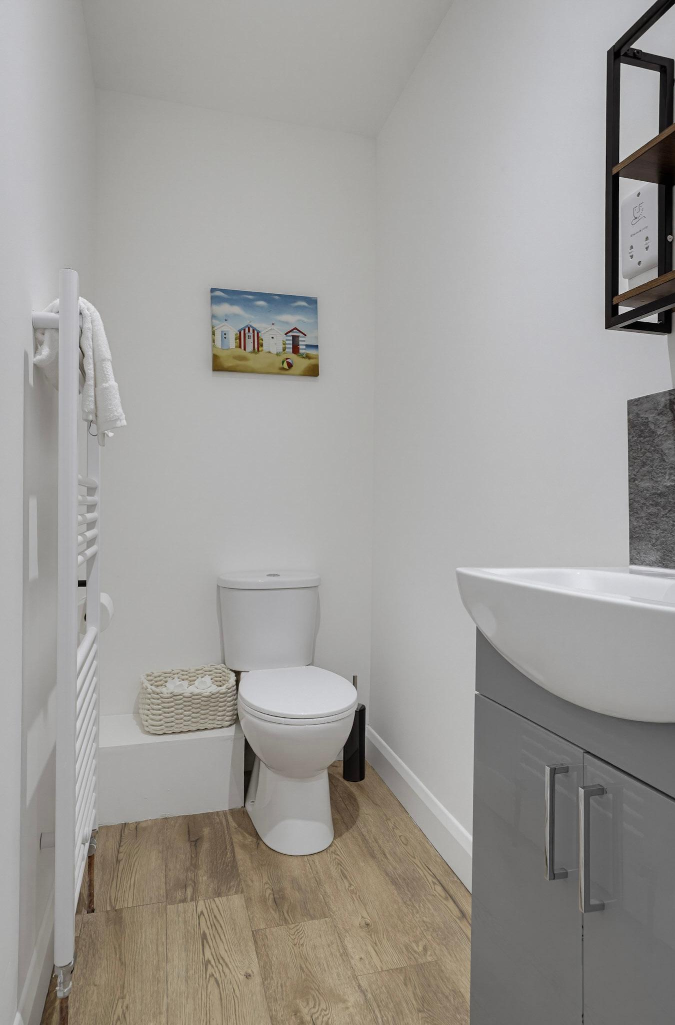 Modern 1-Bed | Luxury Finishes | Central Location6
