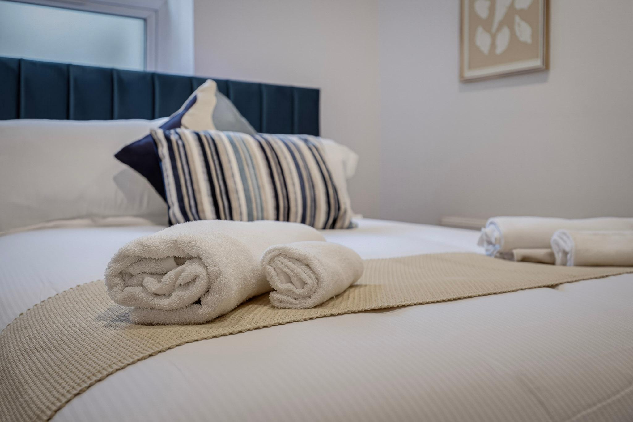 Modern 1-Bed | Luxury Finishes | Central Location3